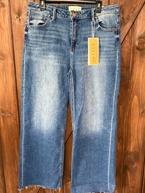 Risen wide leg jeans
